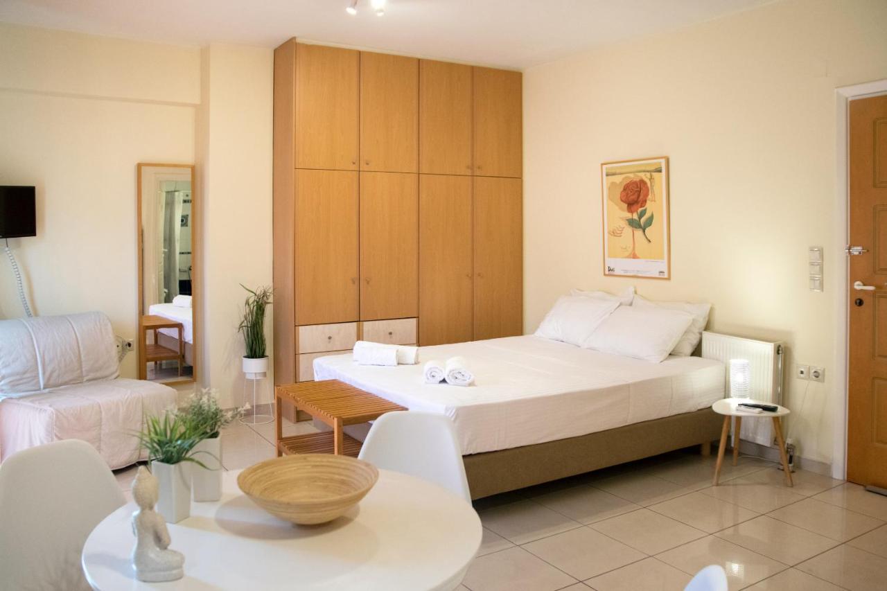 Sunny City Studio Apartment Kalamata Exterior photo