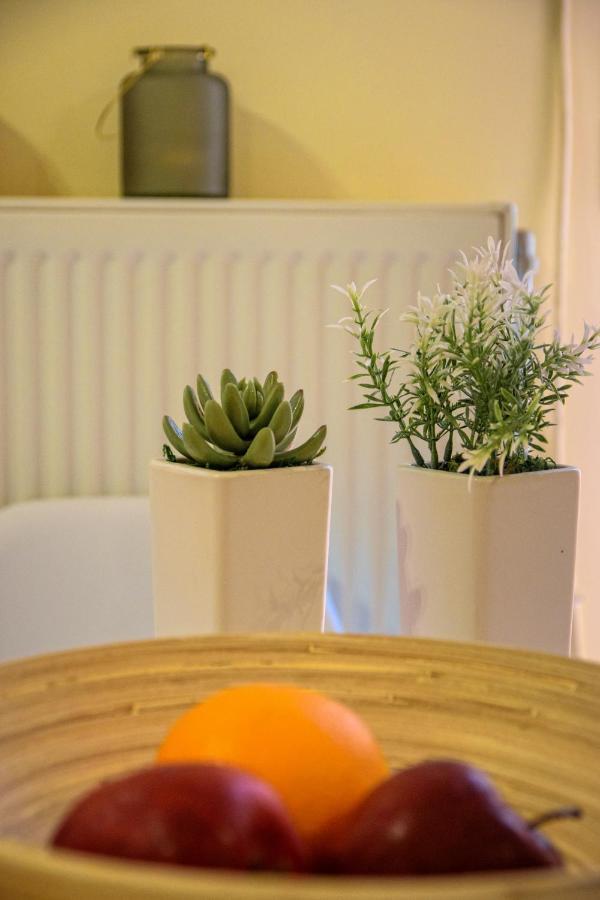 Sunny City Studio Apartment Kalamata Exterior photo